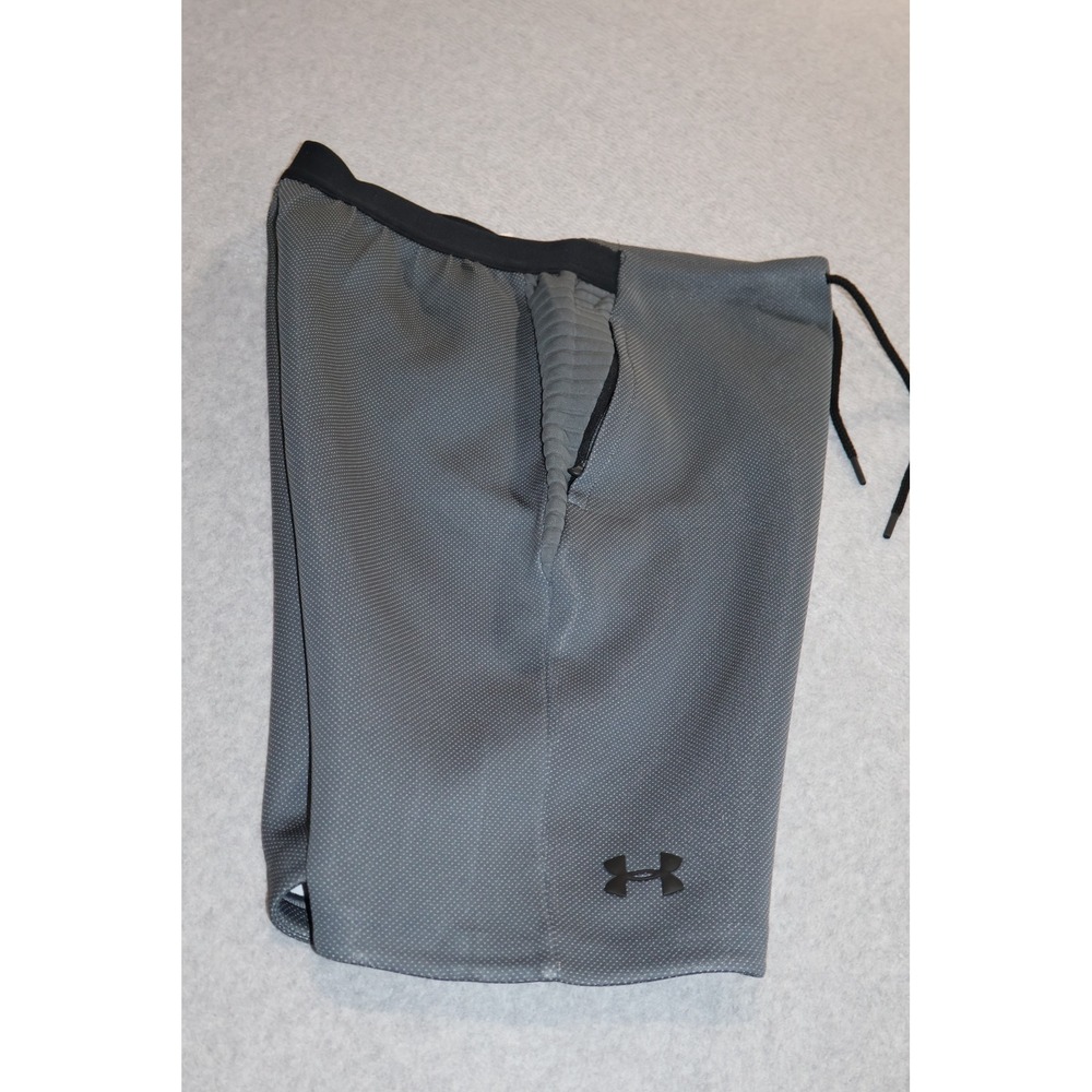 Under Armour Workout Shorts Mens Large Gray Fitted Gym Pockets 9" Inseam